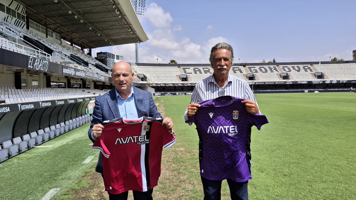 Avatel (@avateltelecom) on Twitter photo 📣 Renovamos nuestra apuesta por el <a href="/FCCartagena_efs/">FC Cartagena</a>.
En Avatel seguimos conectados con lo que nos importa. Por eso, nos enorgullece anunciar que renovamos nuestro patrocinio con el FC Cartagena SAD para la temporada 2025/26.
🖤 Seguimos con el Efesé.
#FCCartagena 📣 Renovamos nuestra apuesta por el <a href="/FCCartagena_efs/">FC Cartagena</a>.
En Avatel seguimos conectados con lo que nos importa. Por eso, nos enorgullece anunciar que renovamos nuestro patrocinio con el FC Cartagena SAD para la temporada 2025/26.
🖤 Seguimos con el Efesé.
#FCCartagena