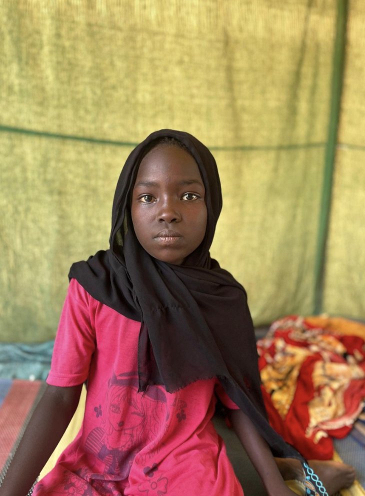 “I want my country to be okay again.” Fatima, 10, Sudan.

 Living with her family in an IDP camp, she is one of 8.6 million internally displaced people in Sudan. 

Children like Fatima and their families need safety and security.

#KeepEyesOnSudan