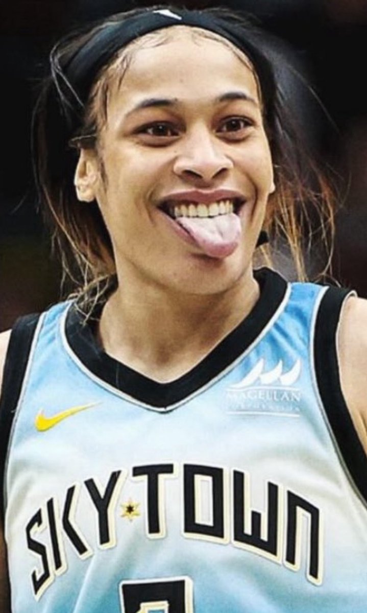 TheDribble_XLIV's tweet image. BREAKING ***
Increasingly the talk around the WNBA and its Fans is “Why was Chennedy Carter blacked balled by all owners from last year’s Unrivaled league?” Many saying the fact that she was not there delegitimizes any championship outcome for the year.