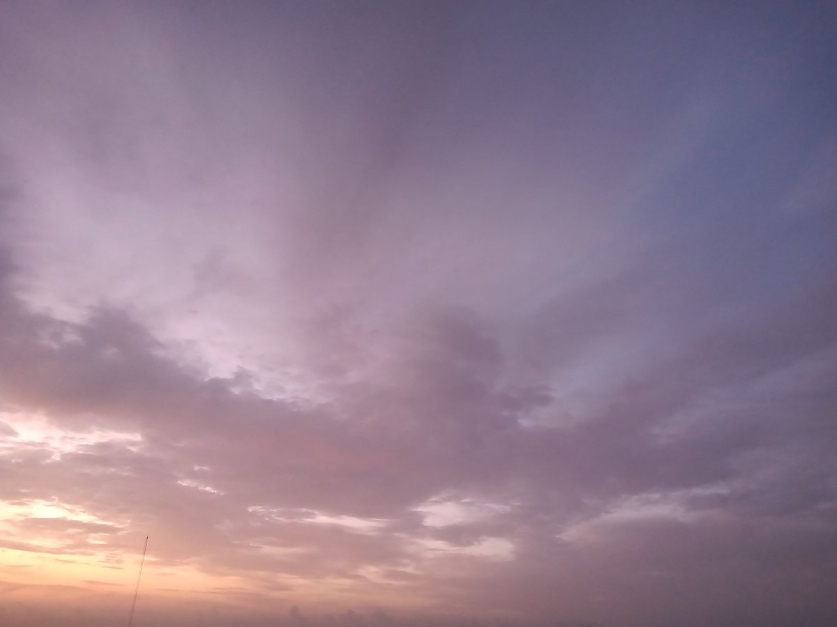 Buenos días, compartiendo la alegría del lindo amanecer. <a href="/acaentrerunners/">Acá Entre Runners</a> <a href="/manicomiorunner/">Manicomio Runner \m/ 🤪 \m/</a> <a href="/comunirunners/">Comunirunners</a> <a href="/sumandokmx/">Deportistas Sumando Km</a> <a href="/corroamipaso/">Corro A Mi Paso 🇲🇽</a> <a href="/meencantacorrer/">Me Encanta Correr</a> <a href="/canalrunning/">Running Shorts</a> <a href="/fenixrun_mexico/">Fénix Run</a> <a href="/runsalud20/">Running Saludable 20</a> <a href="/pasion_running/">*PASIÓN RUNNING*</a> #yomarco #adidas #beatyerterday #garming #comunicarunners