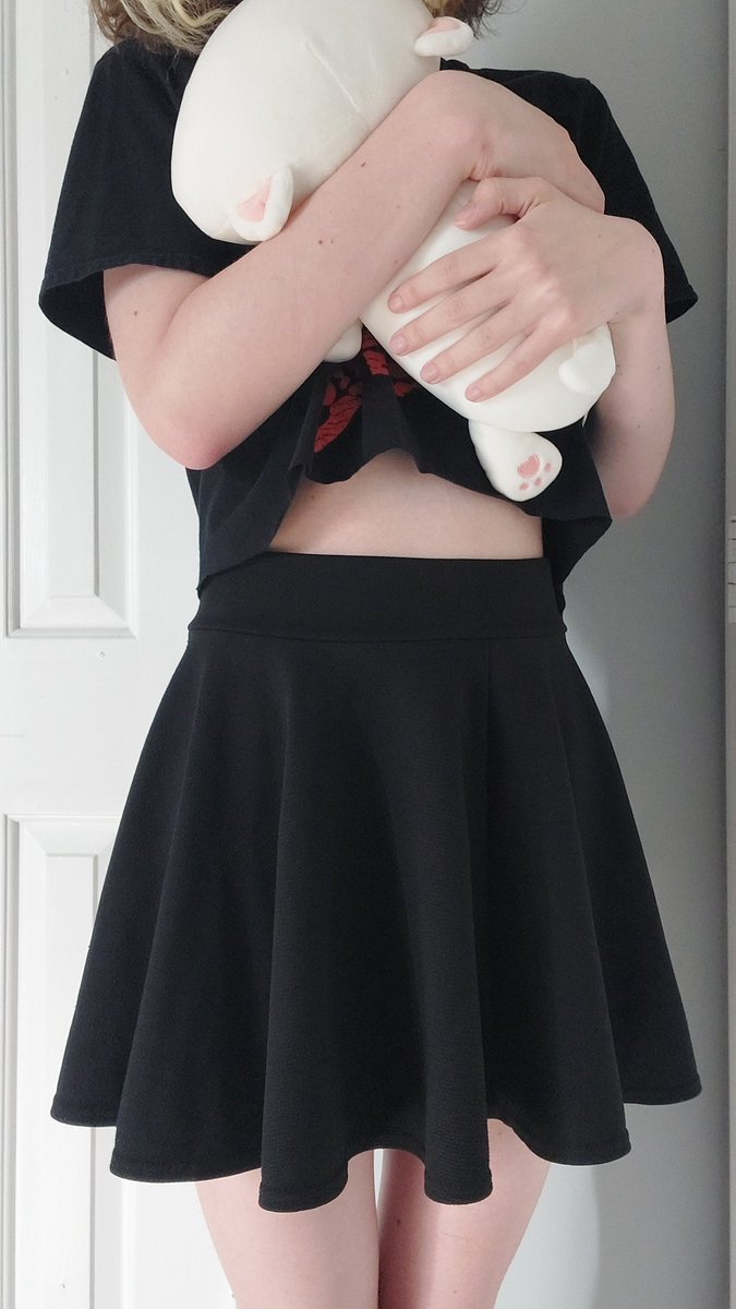 EFemboycel's tweet image. Hold him for a second