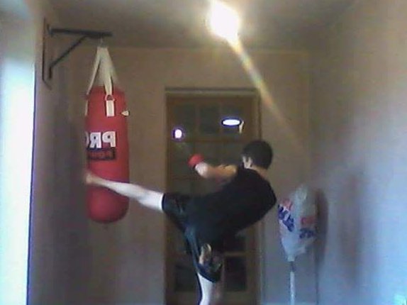 Here's me 10 years ago hitting my new punchbag...
Fast forward 5 years and I hit it so hard the thing fell down, taking some of the wall with it...

Why has western society evolved to be weaker and not stronger?