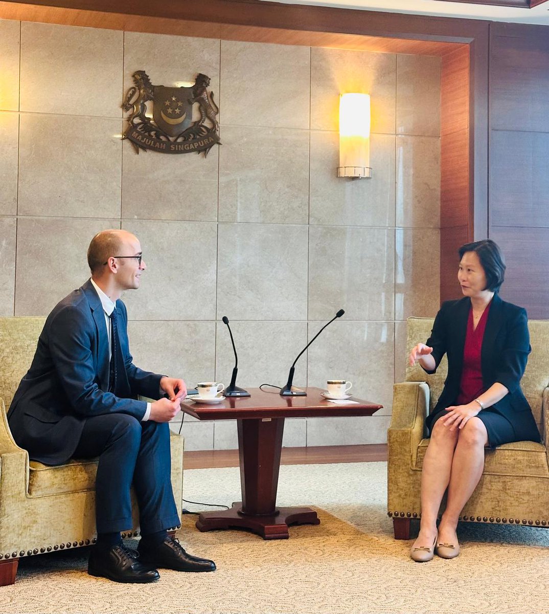 In Singapore, I met with Minister of State Gan Siow Huang. We discussed growing our bilateral relations through trade, investment, and diplomatic cooperation. I also shared Kosovo’s reform progress and extended my best wishes for Singapore’s 60th Independence Day. 🇽🇰🇸🇬