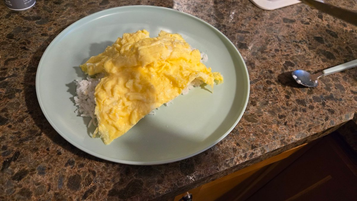 RyeToastYT's tweet image. I&apos;m getting a lot better at making omurice!