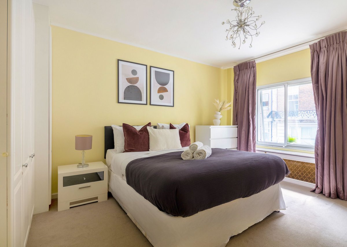 🔔New Apartment Under Management in Marylebone!
Welcome to our latest gem in the heart of Marylebone - elegant, bright, and now fully managed by UpperKey.

We take care of everything for our property owners: from guest bookings to cleaning and maintenance - so they enjoy peace of