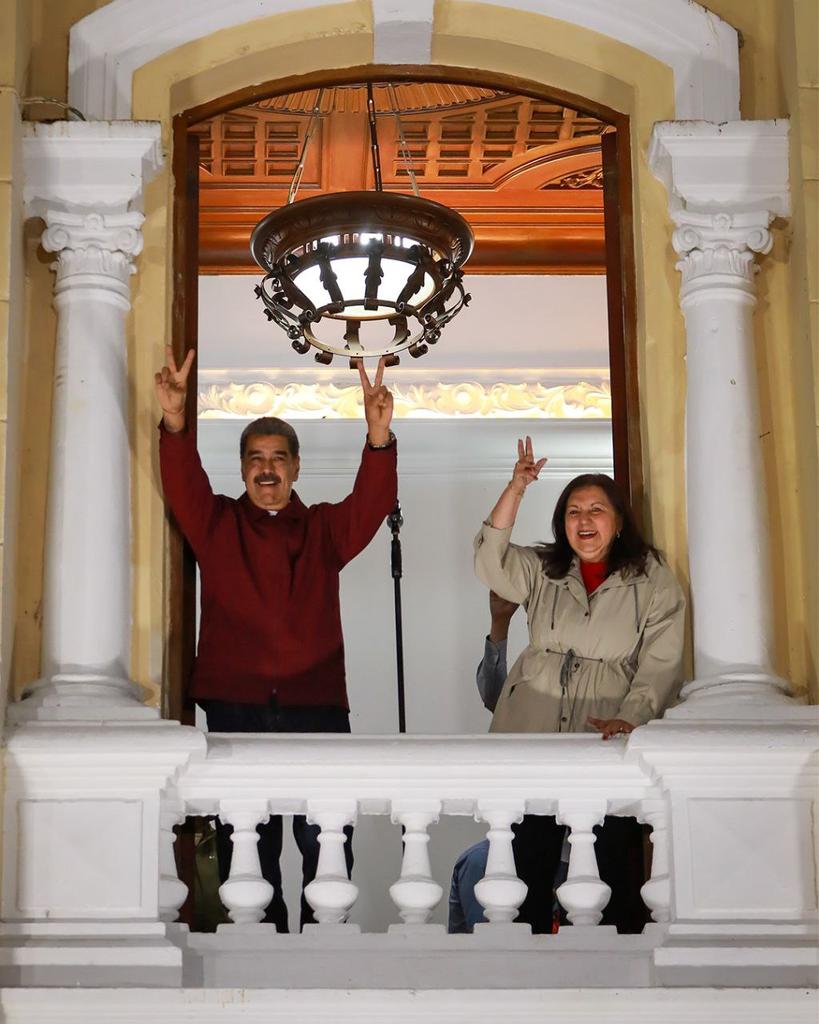 Hoy celebramos la victoria del pueblo de Venezuela en el día del cumpleaños de nuestro Comandante Supremo Hugo Chávez Frías. ¡Su legado sigue vivo! #ConChávezSiempreInvictos #CHCh