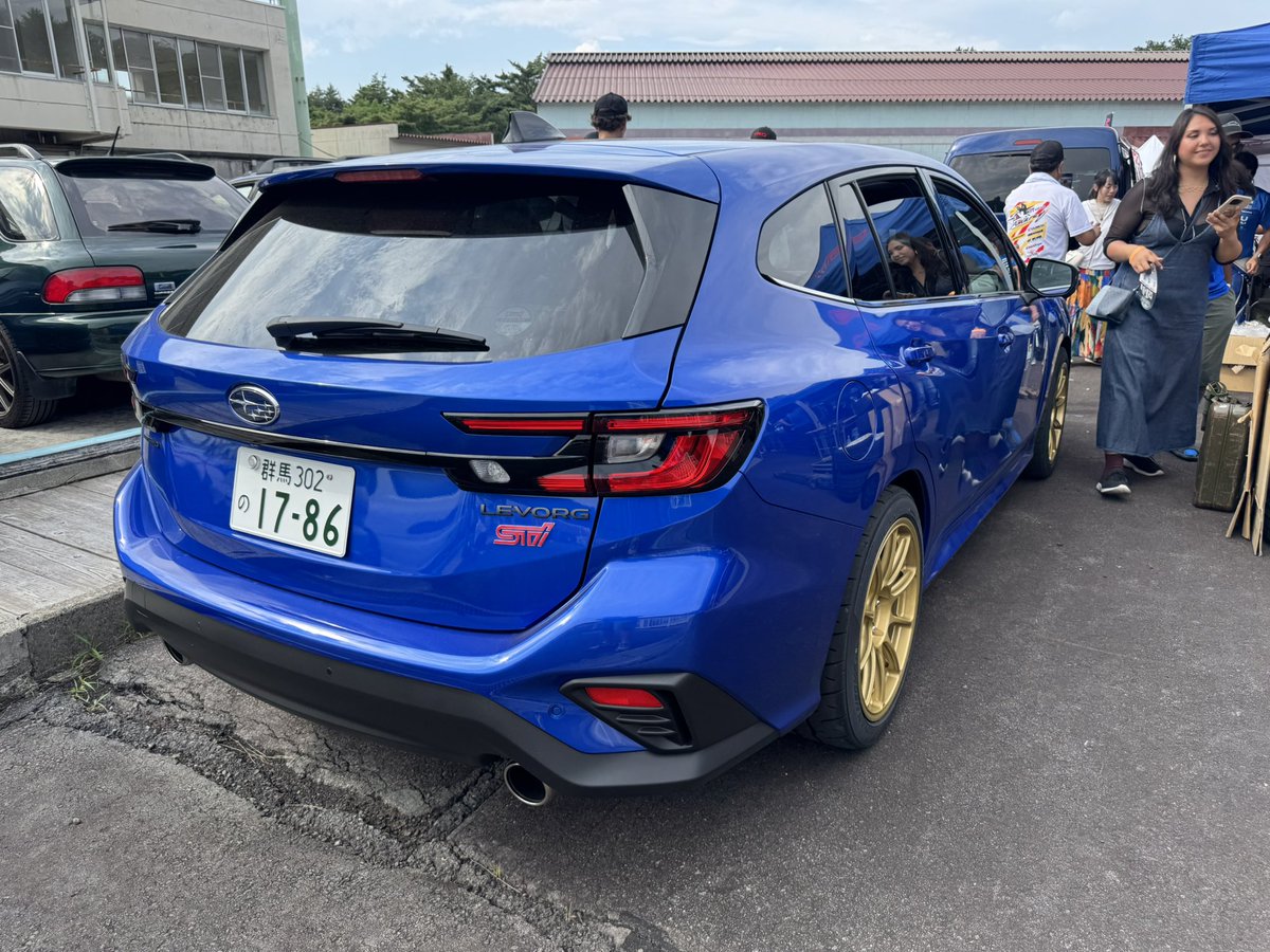 Hid202's tweet image. レヴォーグも良いなぁ(^^)
