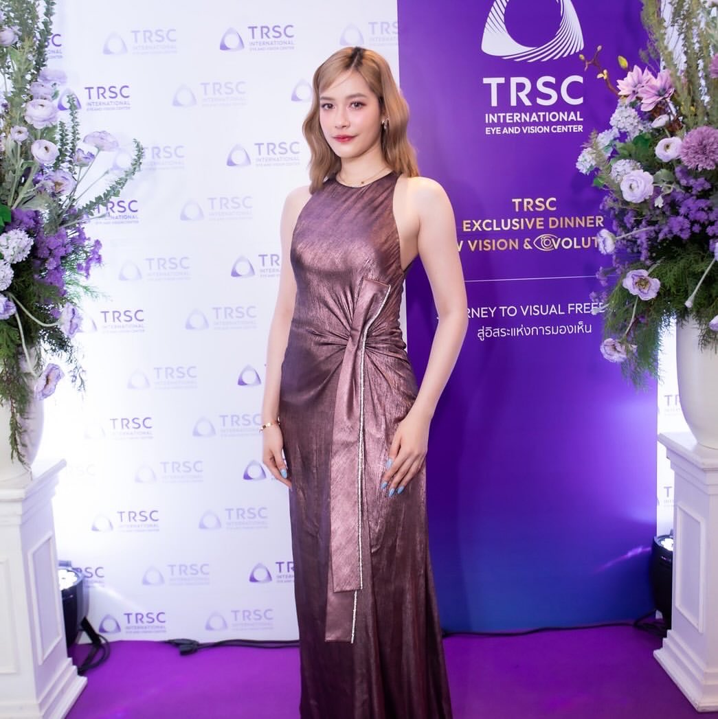 yeenasfc's tweet photo. สวยหรู ดูมีสไตล์ ลุคนี้ถูกใจใช่เลยคร่าาาา 😊 สวยทุกตรง ใช่ทุกมุม 😇🫶🔥 ^^..^^ 
#TRSC #NewVisionandEYEvolution 

CR:: Repost 📷 IG:yeenasalas ❤️🥰

#ทีมมนต์มีนา 
#จีน่าซาลาส 
#yeenasalas https://t.co/YLjJw3zo3L