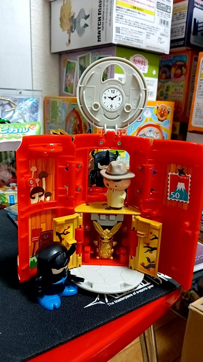 whattta's tweet image. ムシ忍 バッタニンの空き缶ハウス
バッタニン居ないし少しパーツ足りないけど遊ぶには充分👍️✨️

ムシ忍2体付きで300円はラッキー！！

今日のトイプラネット戦利品です。