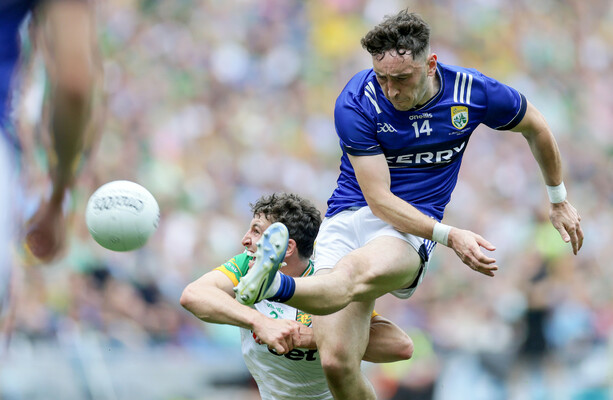 David Clifford dazzles with three two-pointers as Kerry leads Donegal 0-17 to 0-10 at half-time in the All-Ireland SFC Final!   the42.ie/kerry-donegal-…