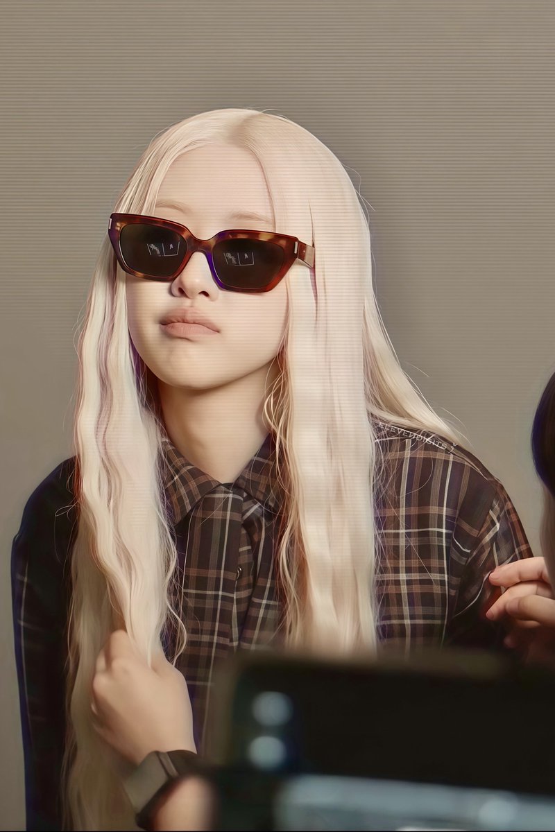 eleven_digits's tweet image. ROSÉ for Vogue Korea 😘✨