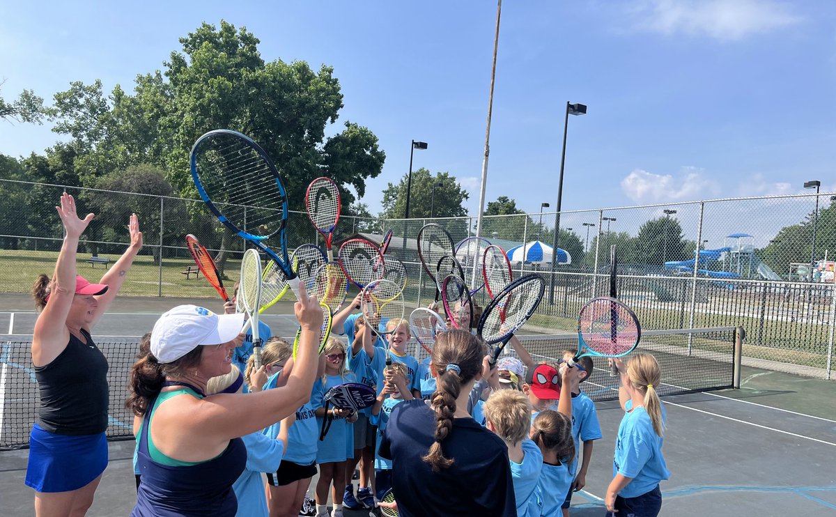 Bob Lasecki (@coachboblasecki) on Twitter photo The final day of The Lake County Tennis Academy was awesome. Lots of future Tennis stars here! 
#hornetpride The final day of The Lake County Tennis Academy was awesome. Lots of future Tennis stars here! 
#hornetpride