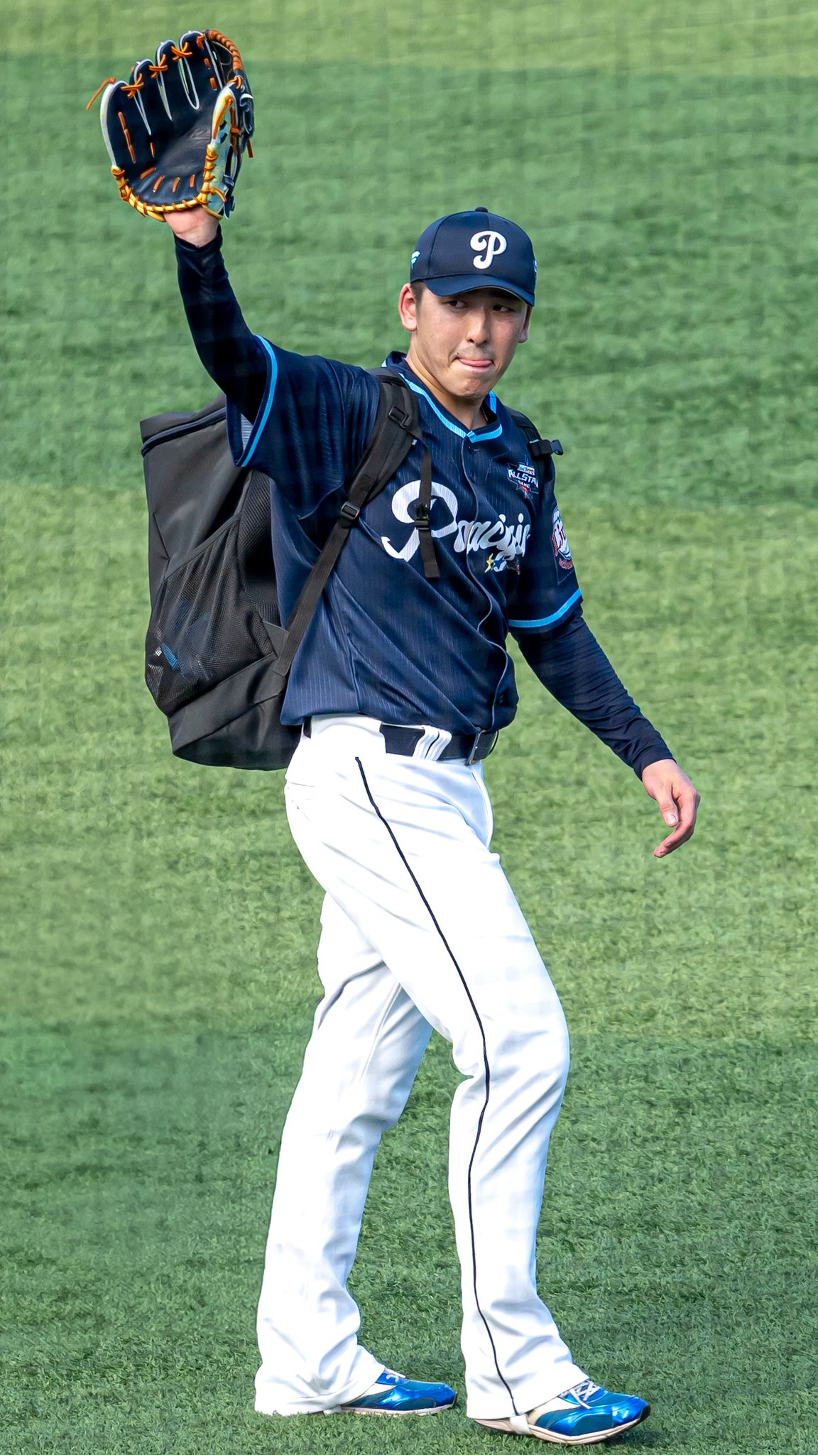 ヒロ　隅田知一郎投手ユニフォーム 打者翻弄「ボールが来ない」 侍24歳左腕を専門家が絶賛…快投を