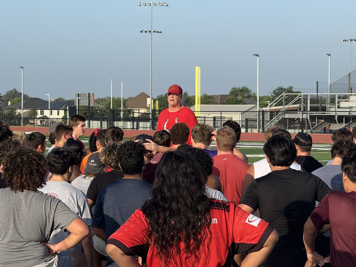 Tony Adams (@herestony2) on Twitter photo <a href="/CoachCope23/">Brian Cope</a> chats with Lake Belton mid-OTA session. <a href="/BeltonISDAth/">Belton ISD Athletics</a> #LakeShow #RiseUp #LakeBeltonBroncos <a href="/CoachCope23/">Brian Cope</a> chats with Lake Belton mid-OTA session. <a href="/BeltonISDAth/">Belton ISD Athletics</a> #LakeShow #RiseUp #LakeBeltonBroncos
