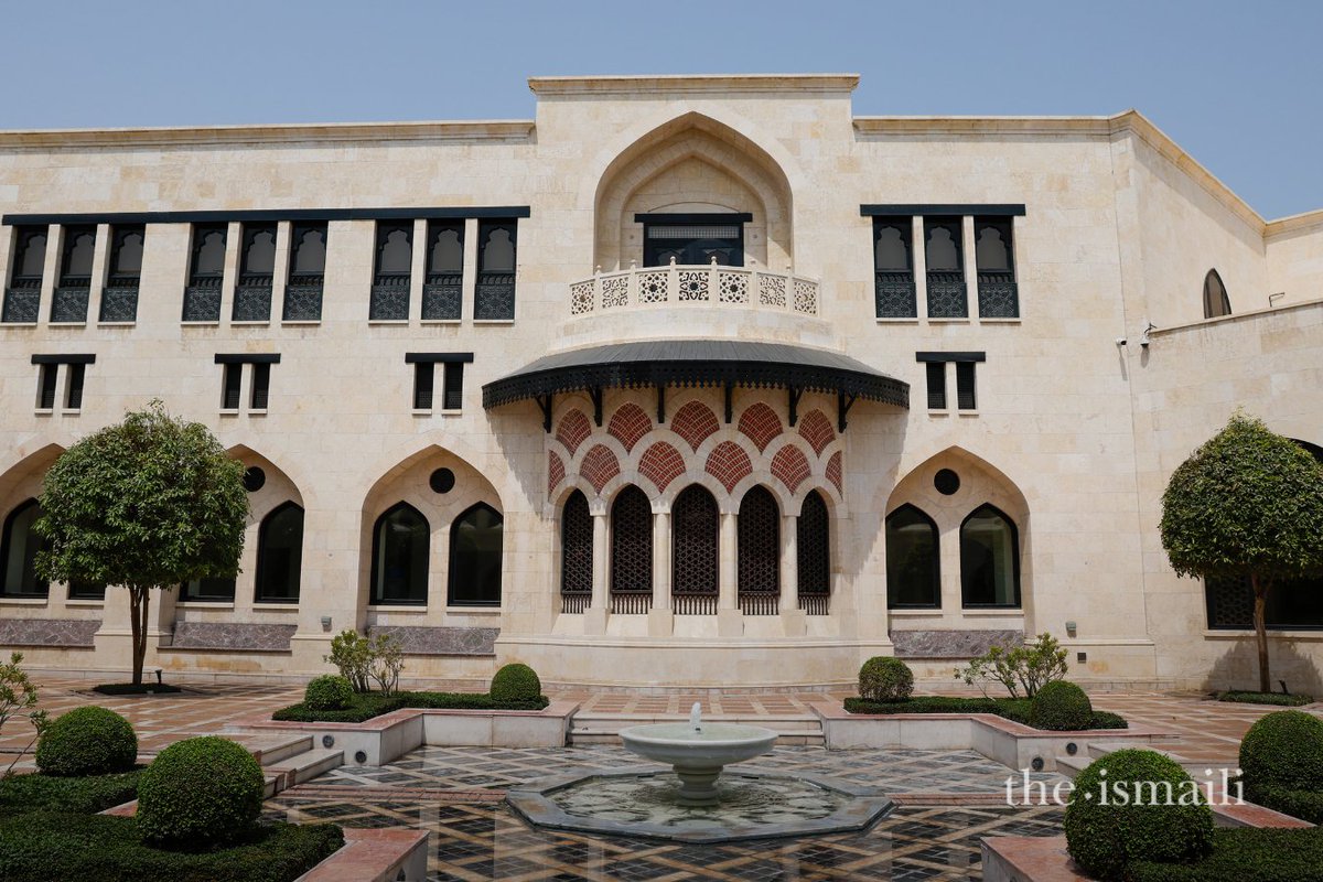 TheIsmaili's tweet image. As thousands gathered at the Dubai World Trade Centre for the #GEFestival2025, another landmark drew visitors across the city—the Ismaili Centre Dubai.
Read more here: the.ismaili/news/ismaili-c…
Photo credits: IPL / Jalaluddin Bhanvadiya, Salim Nensi