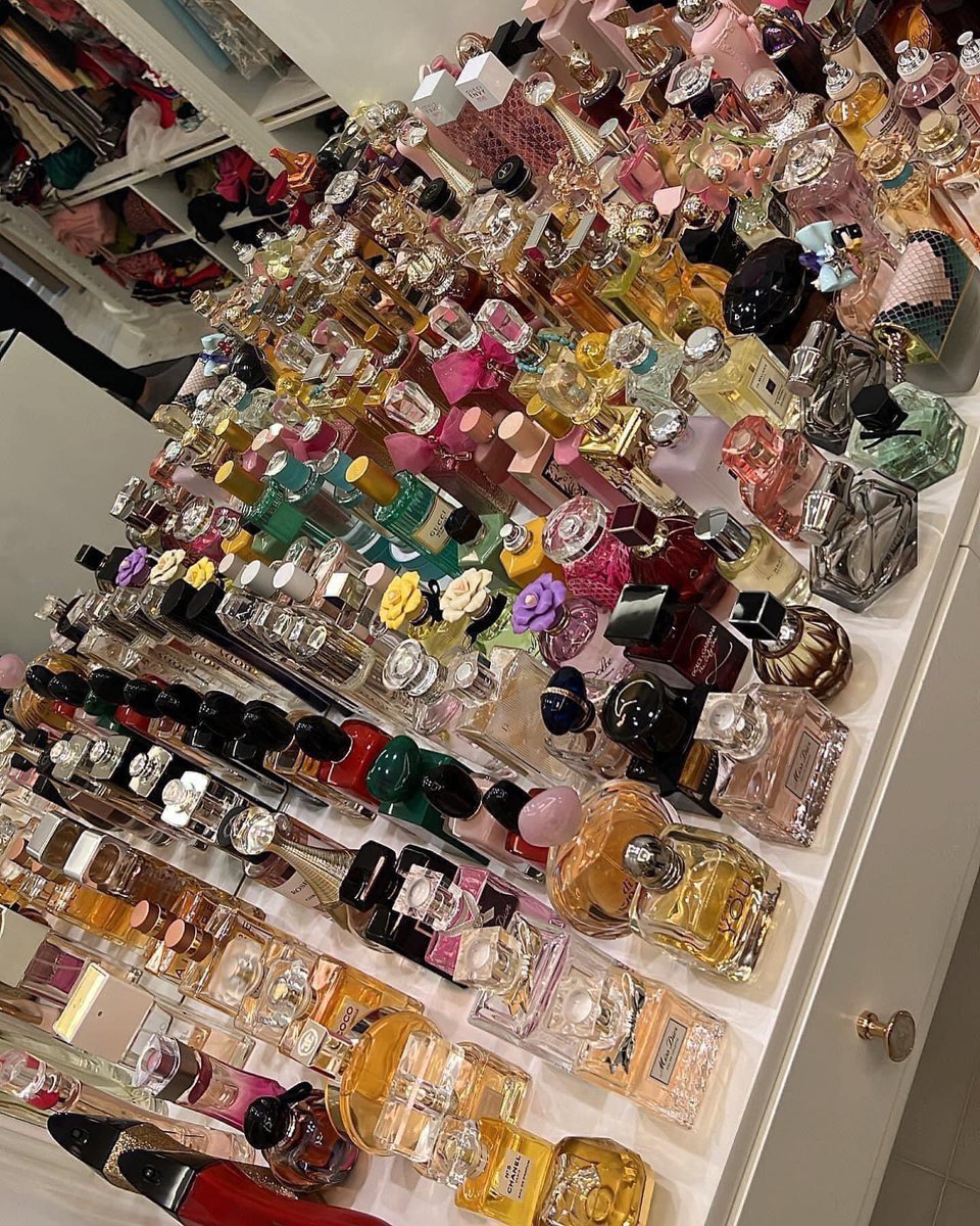 jiddo_Sadiq's tweet image. Smelling good actually makes you more attractive.
Drop the name of your perfumeβ¦..