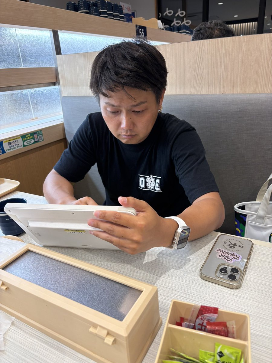 lien_1100's tweet image. 3日間たくさんのご来店にお迎えと、ありがとうございました🙇♂️
急な案内となってしまいましたが、それでも予定を空けてご来店いただけた事、本当に感謝しております🙇♂️
次回は早速の今週末、JRS静岡に出展させていただきます‼️
久しぶりの遠方、絶対にやらかしますので楽しみにしていてください🤣…