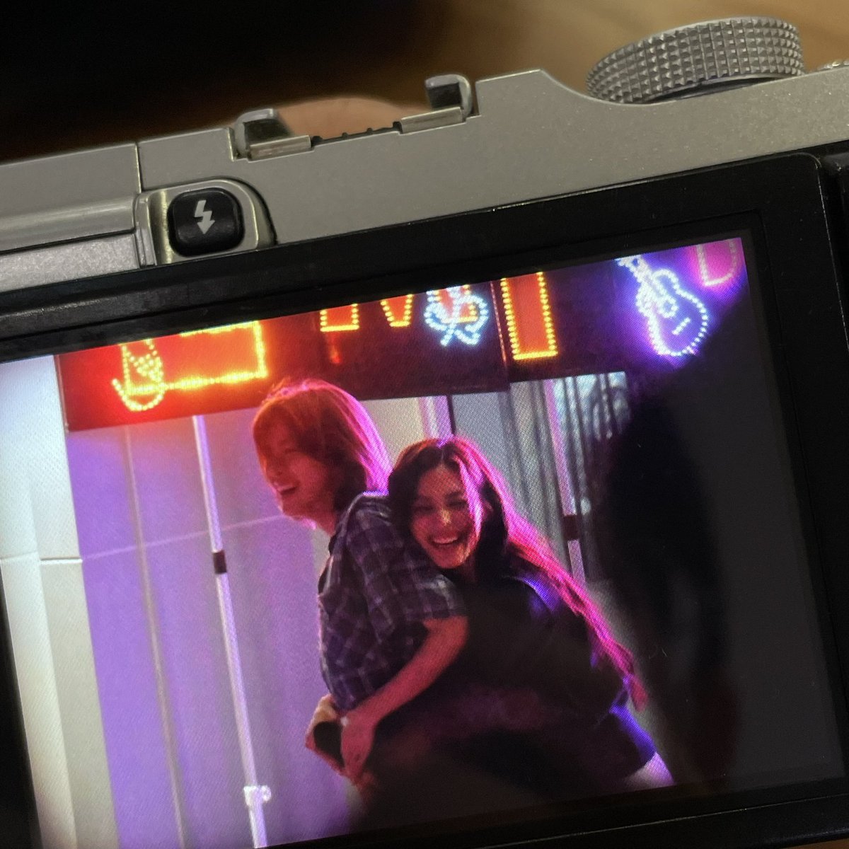 wjplease_'s tweet image. 🧡💜

#มหกรรมนิยายนานาชาติ2025xEB
#emibonnnie