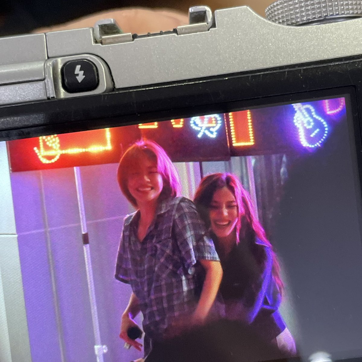 wjplease_'s tweet image. 🧡💜

#มหกรรมนิยายนานาชาติ2025xEB
#emibonnnie
