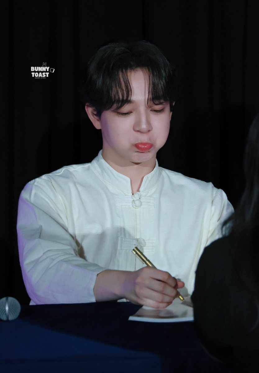 BunnyToast_'s tweet image. 26.07.25 ₍ᐢ‥ᐢ₎ ❤︎︎

⸝⸝@basjtr⸝⸝

อยากจะบีบสักทีให้งอแง 

#ADreamVoyageMaxkyBas_CNX
#แม็กกี้บาส #bbasjtr
#maxky_rp #บาสเด็กอ้วนที่แท้จริง