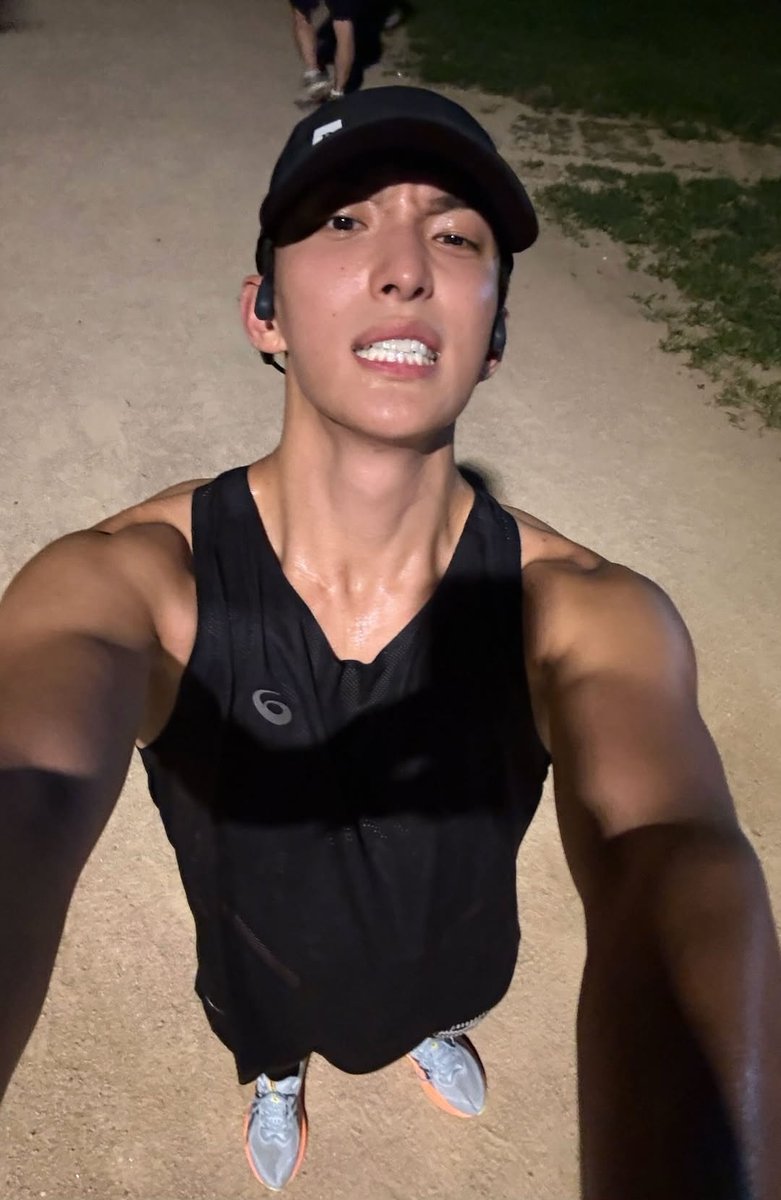 featkidult's tweet image. LEE DOKYEOM WHAT THE FUCKKK