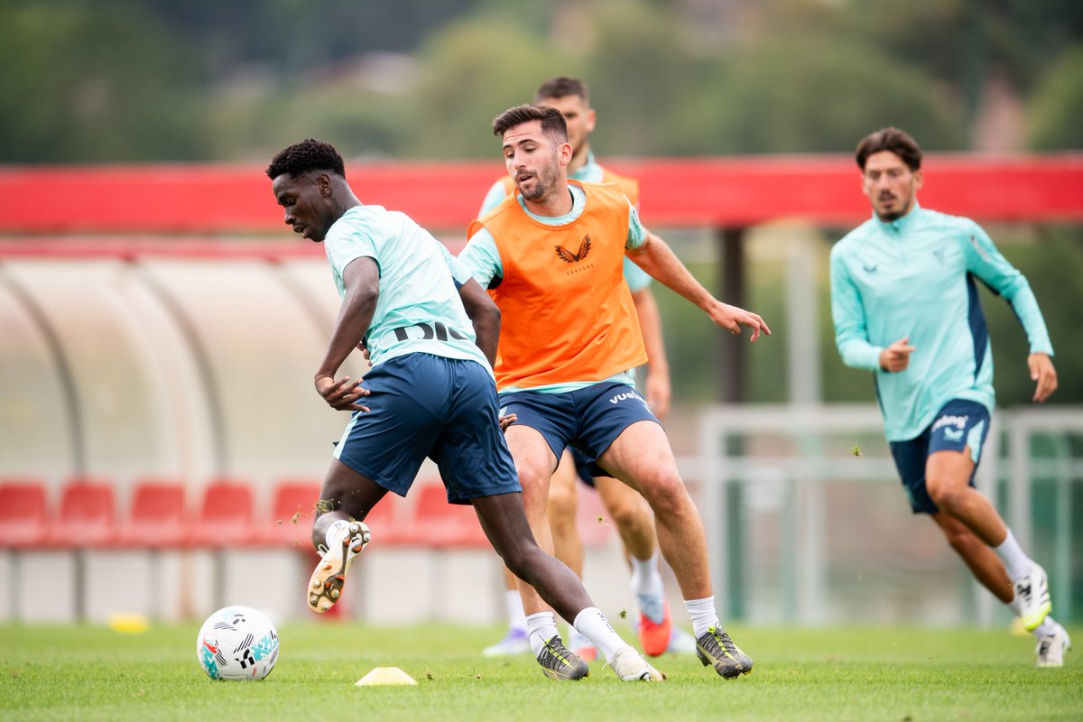 Athletic_en's tweet image. ๐๏ธโโ๏ธ High intensity at Lezama!
๐ #RacingAthletic (Wednesday, 19:00 CEST)
#AthleticClub ๐ฆ