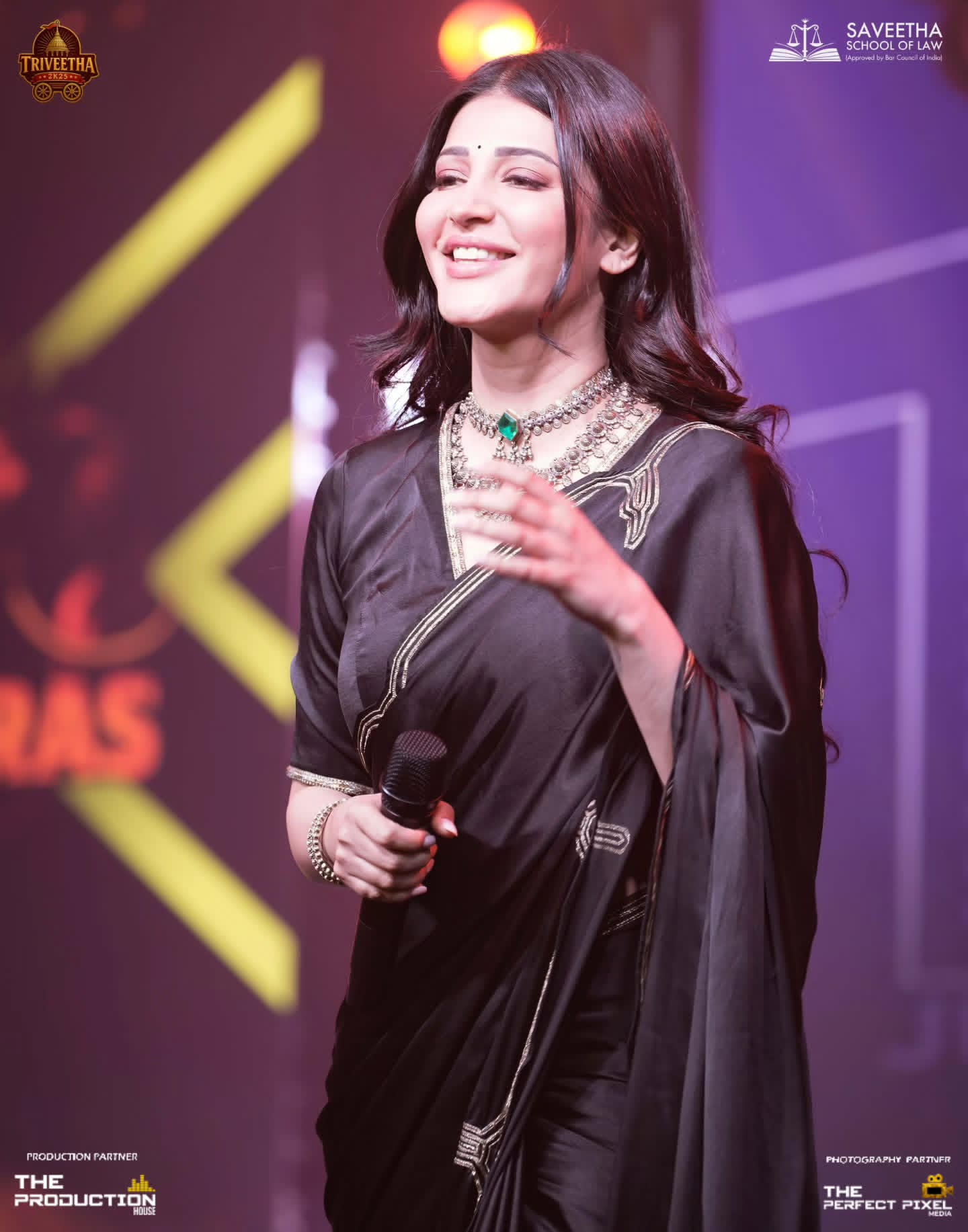 Gw8nXt9b0AAac1z?format=jpg&name=large