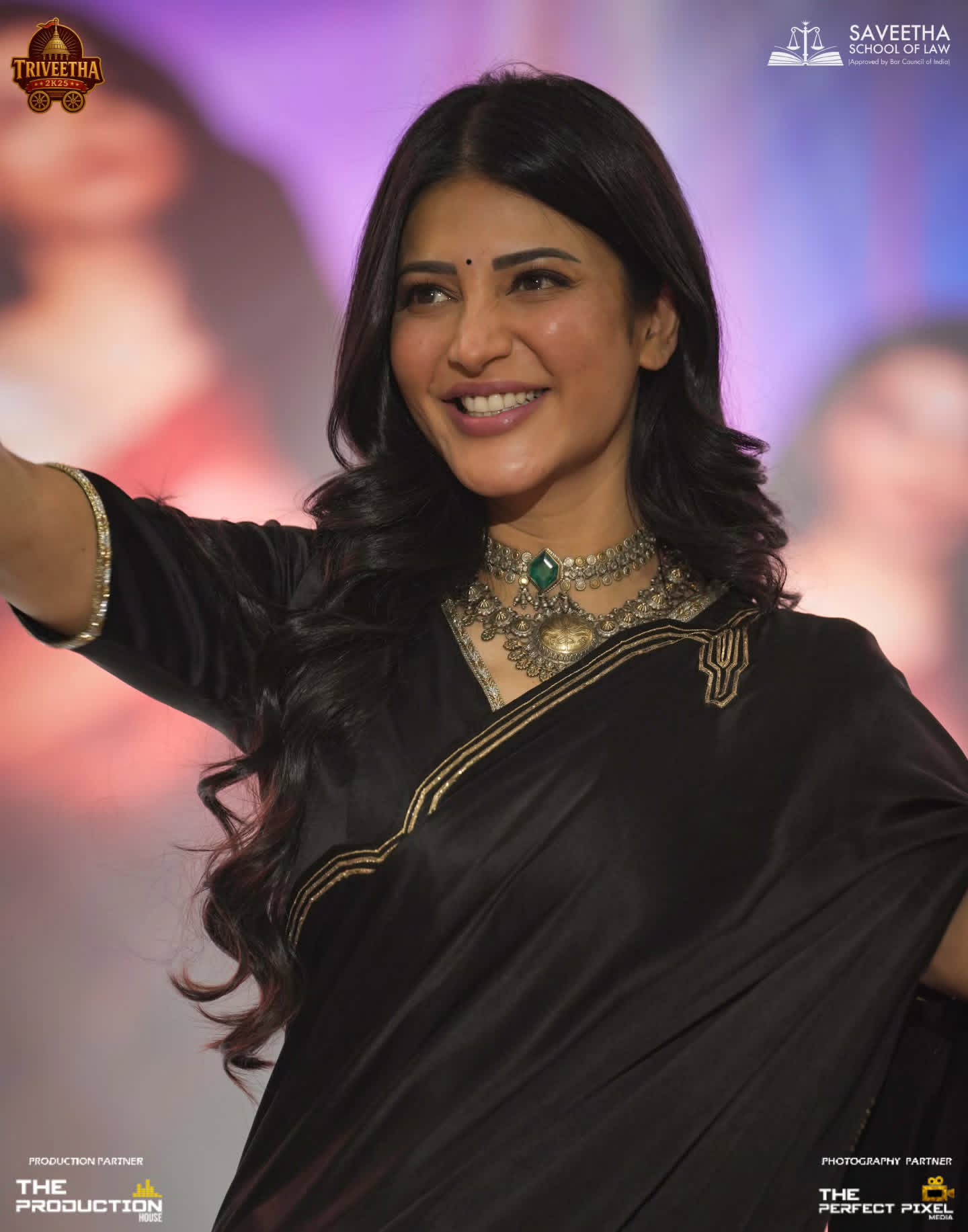 Gw8nZaba4AEntTS?format=jpg&name=large