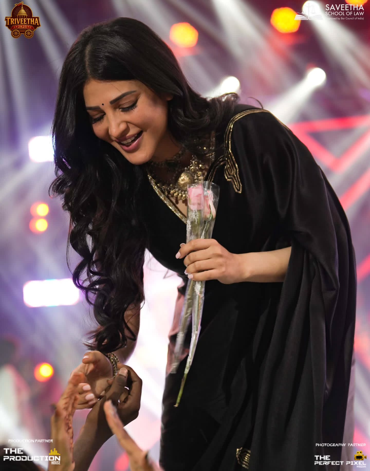 Gw8nZitagAAsXwB?format=jpg&name=large