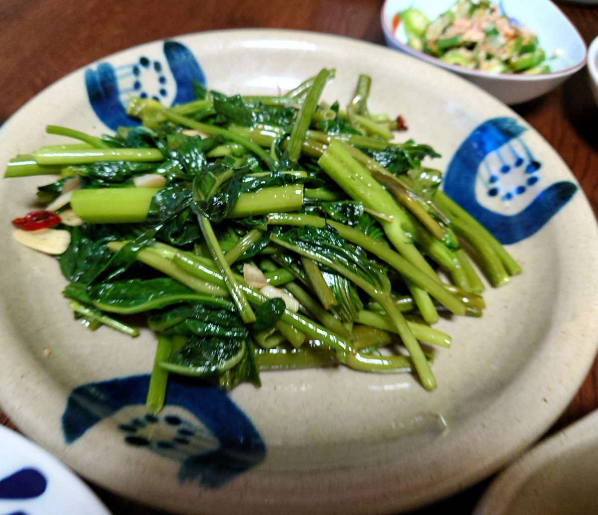 8341195's tweet image. 今夜は
✳シャウエッセンの花火でジャーマンポテト
✳空芯菜にんにく炒め
✳冷やしトマト
✳枝豆
✳うり浅漬け
✳オクラおひたし
✳焼きそば
　#みかこご飯