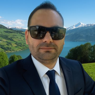 SezerLamba's tweet photo. #YeniProfilResmi https://t.co/4RYa6tyouS