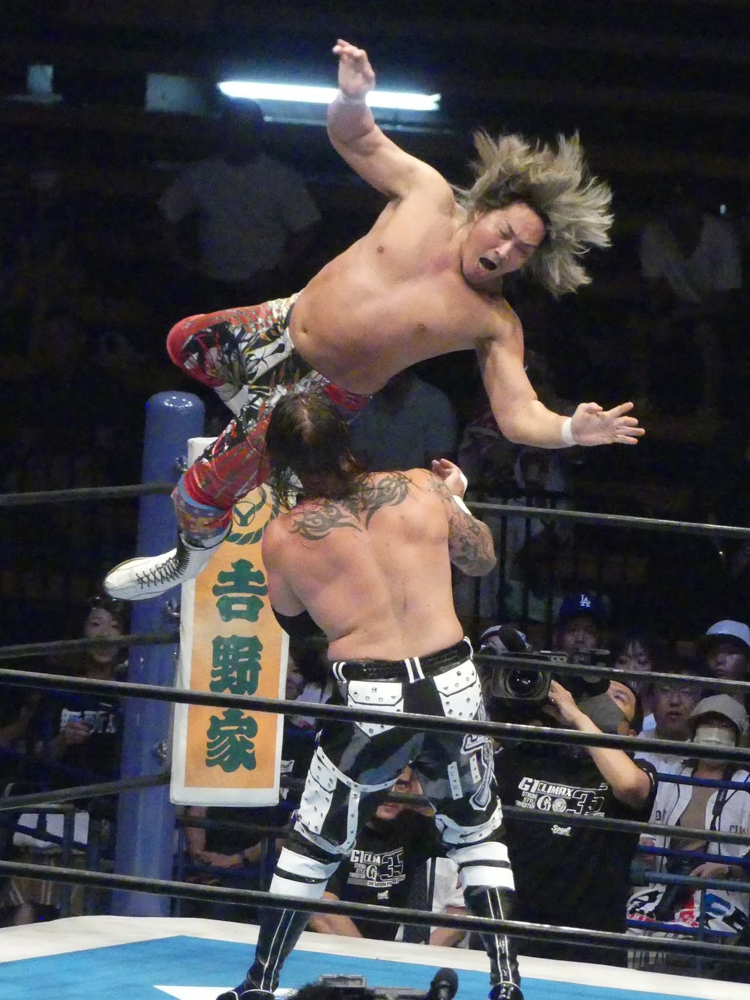 【大型配送タイプ】棚橋弘至さん掲載ページ（ポスターサイズ）#4978 81qDDBvsT7L._UF350,350_QL50_.jpg
