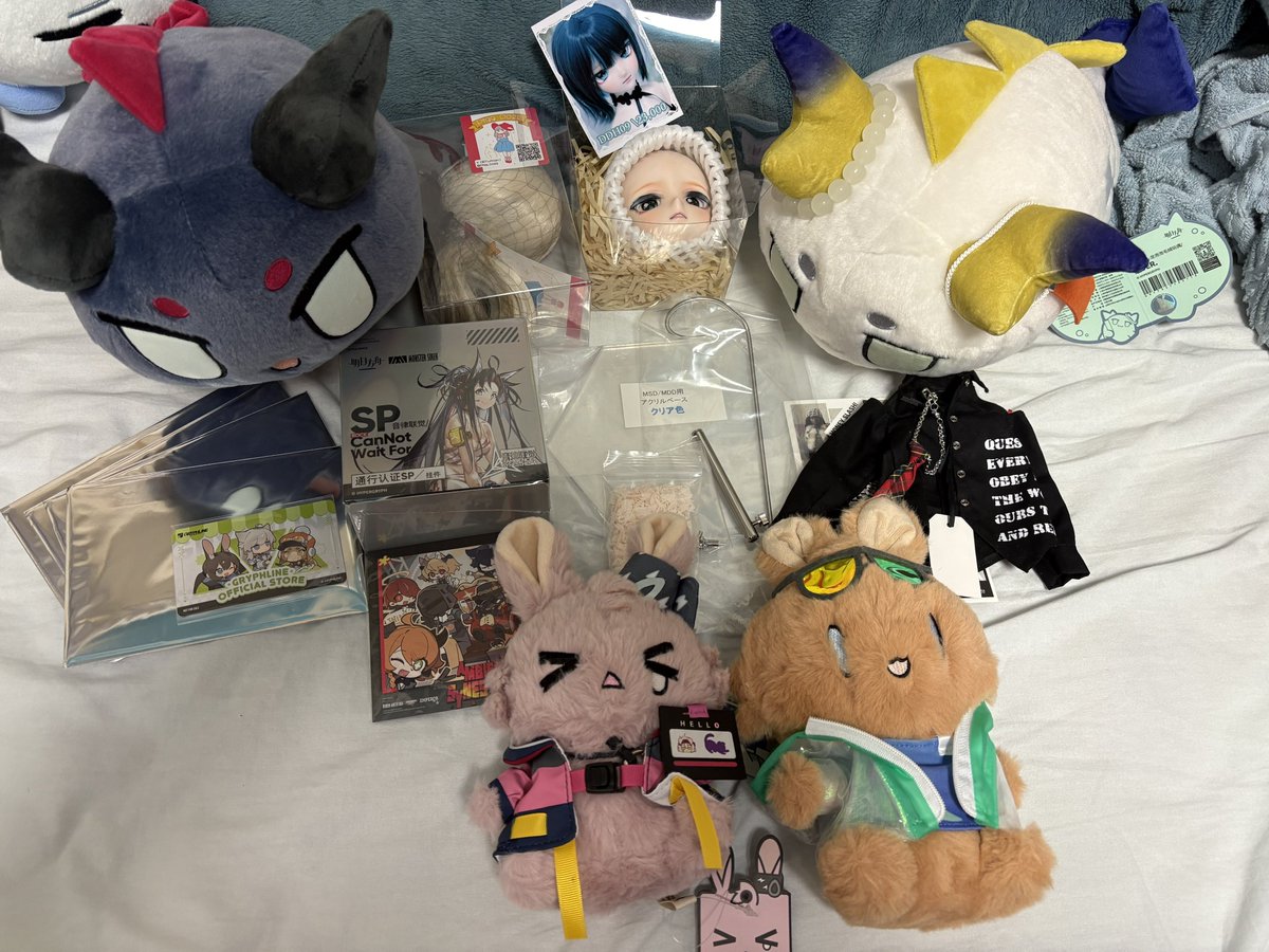 TangoMikeKilo45's tweet image. イドルとアクナイ音律聯覚物販の戦利品!!
ヘッドはお迎え出来ないつもりでいたら、挨拶に来てくださったぽこさんから「まだ居ます」と教えてもらい、即行でお迎えに行きました!めっちゃ美人な9番さんどんな感じになるかはお楽しみに(*´∀`*)