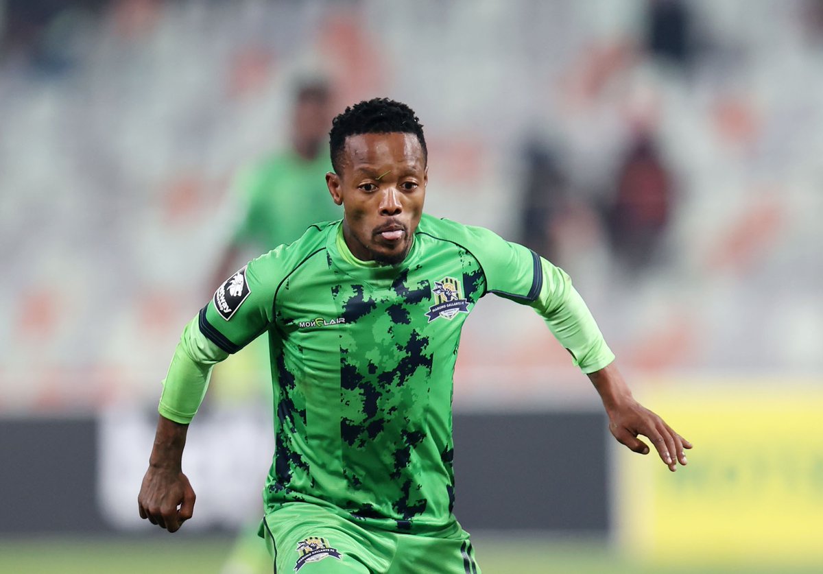 Qhawe5654's tweet image. I have questions. Where was this player before 2024/25 season?
Why was he not eligible to play?
I need details, anyone with a Link to the case, please share.
Don't fight me, I just need a link.🙏