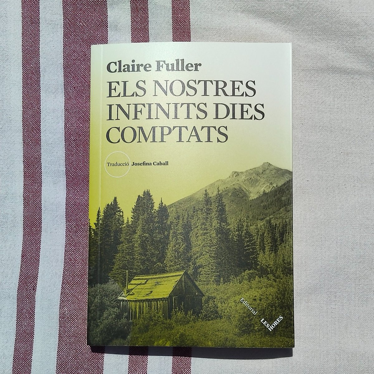 😎L'estiu amb Les Hores
📚 Els nostres infinits dies comptats, Claire Fuller
🌍Trad Josefina Caball
🖊️ Un home dolgut que opta per desaparèixer del món arrossegant la filla en la seva bogeria. Una reflexió sobre els efectes de l’engany, la manipulació, la mentida i l’aïllament