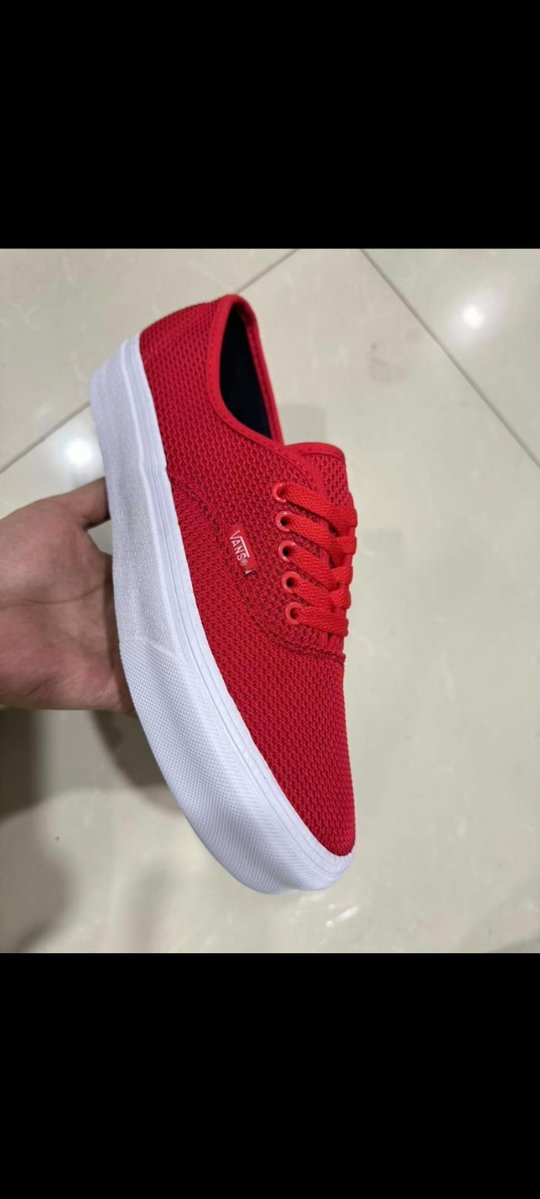 Tausishoeplug's tweet image. Vans restocked 🔥 🔥 
Size 36 to 45
Price ksh 2000
0702287432 for orders and deliveries countrywide 👌