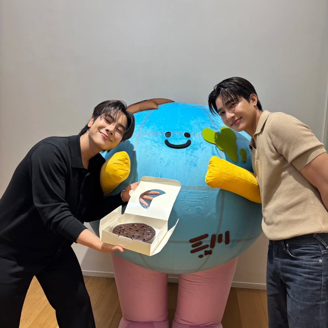 EarthOfficialFC's tweet image. แฮปปี้เบิร์ดเดย์ค้าบ 🩵🎂
IG : mr.saturnworld.gmmtv
Earth Pirapat
@Earth_Pirapat #EarthPirapat
#MRSATURNWORLD