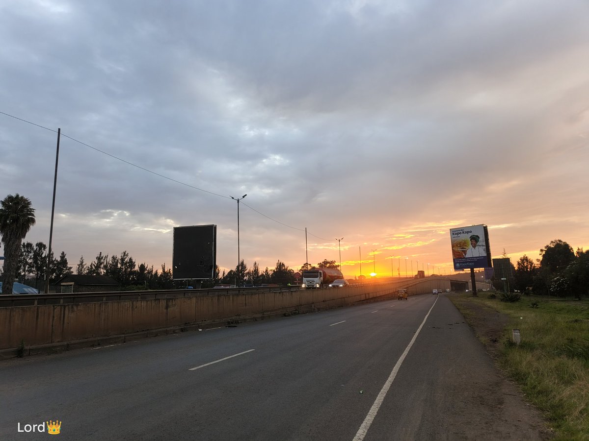 Sospetermash20's tweet image. I captured the sunrise. Fiery as it was.
