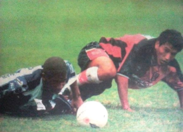 📅 28/07/2002 

<a href="/ClubALOficial/">Club Alianza Lima</a> derrotó 3 - 1 a FBC Melgar por la fecha 03 del Torneo Clausura🏆. 

🏟  Alejandro Villanueva
⚽ Roberto Farfán (2) y <a href="/ernestoarakaki/">Ernesto Arakaki</a>