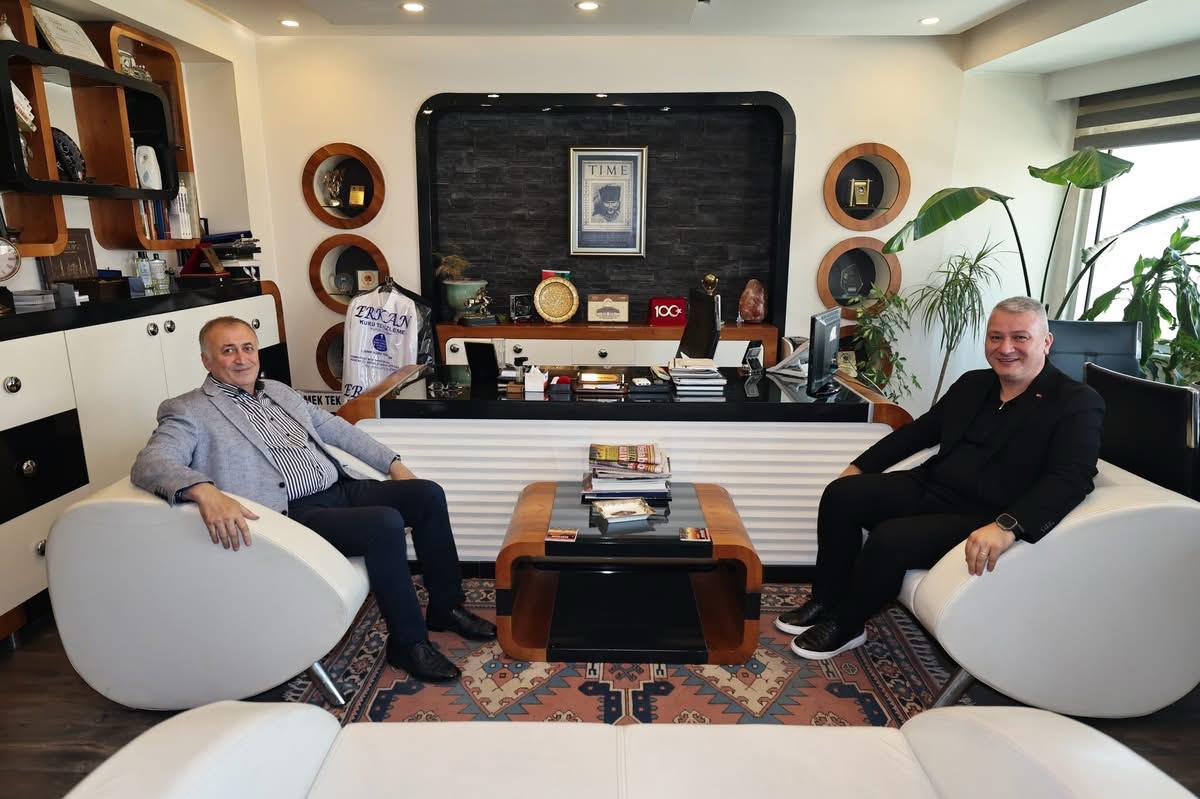 Halil İbrahim Balcı (@hibrahimbalci54) on Twitter photo Serdivan Belediye Başkanımız Sayın Osman Çelik'i Sakarya Yenigün ve Yenihaber Gazetesi olarak ağırladık.
Sayın Başkanımıza nazik ziyaretlerinden dolayı teşekkür eder, çalışmalarında başarılar dileriz. <a href="/osmancelikSRD/">OSMAN ÇELİK 🇹🇷</a> Serdivan Belediye Başkanımız Sayın Osman Çelik'i Sakarya Yenigün ve Yenihaber Gazetesi olarak ağırladık.
Sayın Başkanımıza nazik ziyaretlerinden dolayı teşekkür eder, çalışmalarında başarılar dileriz. <a href="/osmancelikSRD/">OSMAN ÇELİK 🇹🇷</a>