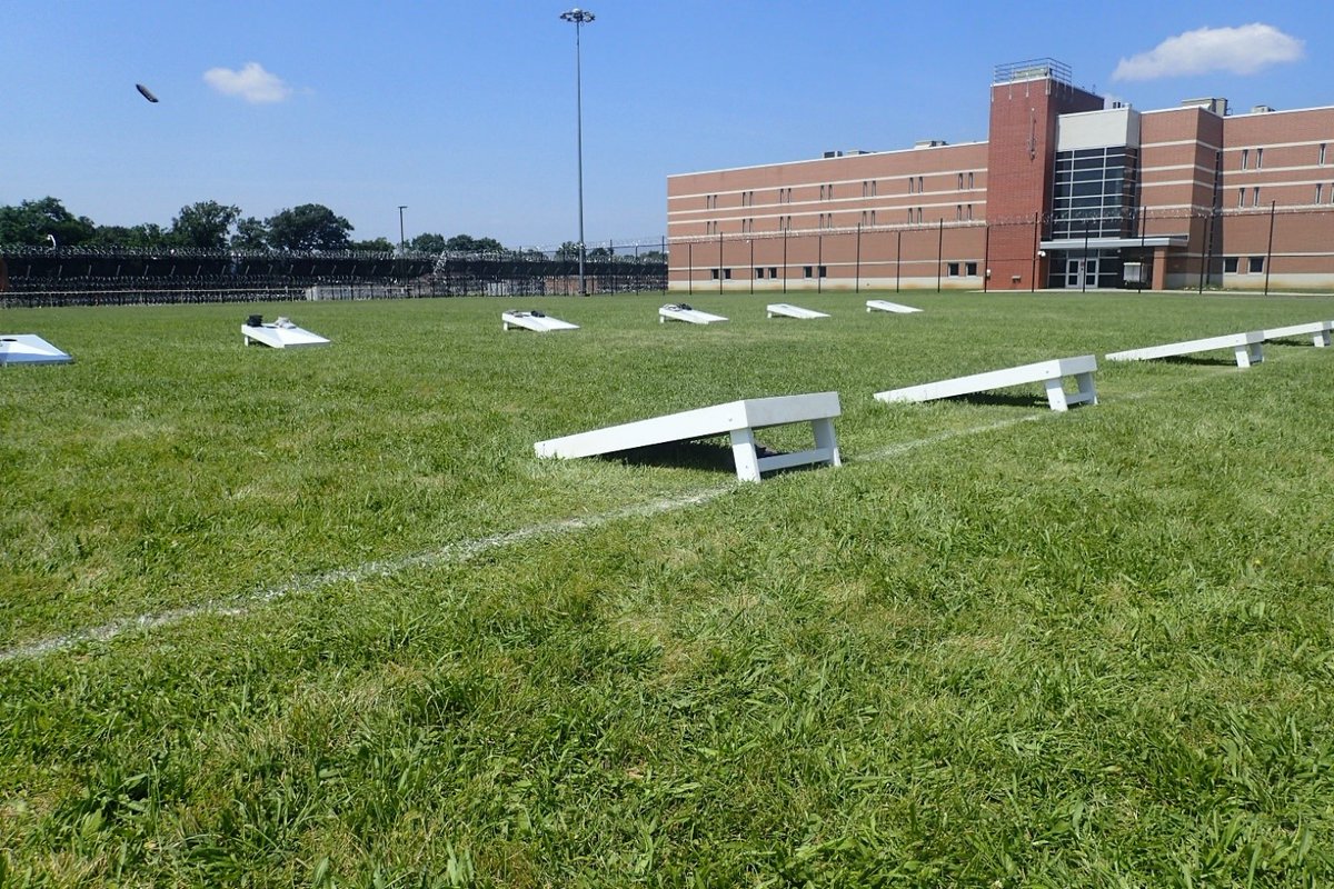 CorrectionsPA's tweet image. To celebrate Independence Day, the SCI Camp Hill Activities Department hosted a cornhole tournament where incarcerated individuals could showcase their skills and sportsmanship. More than 100 inmates enjoyed an afternoon outside as they competed in a single elimination doubles…