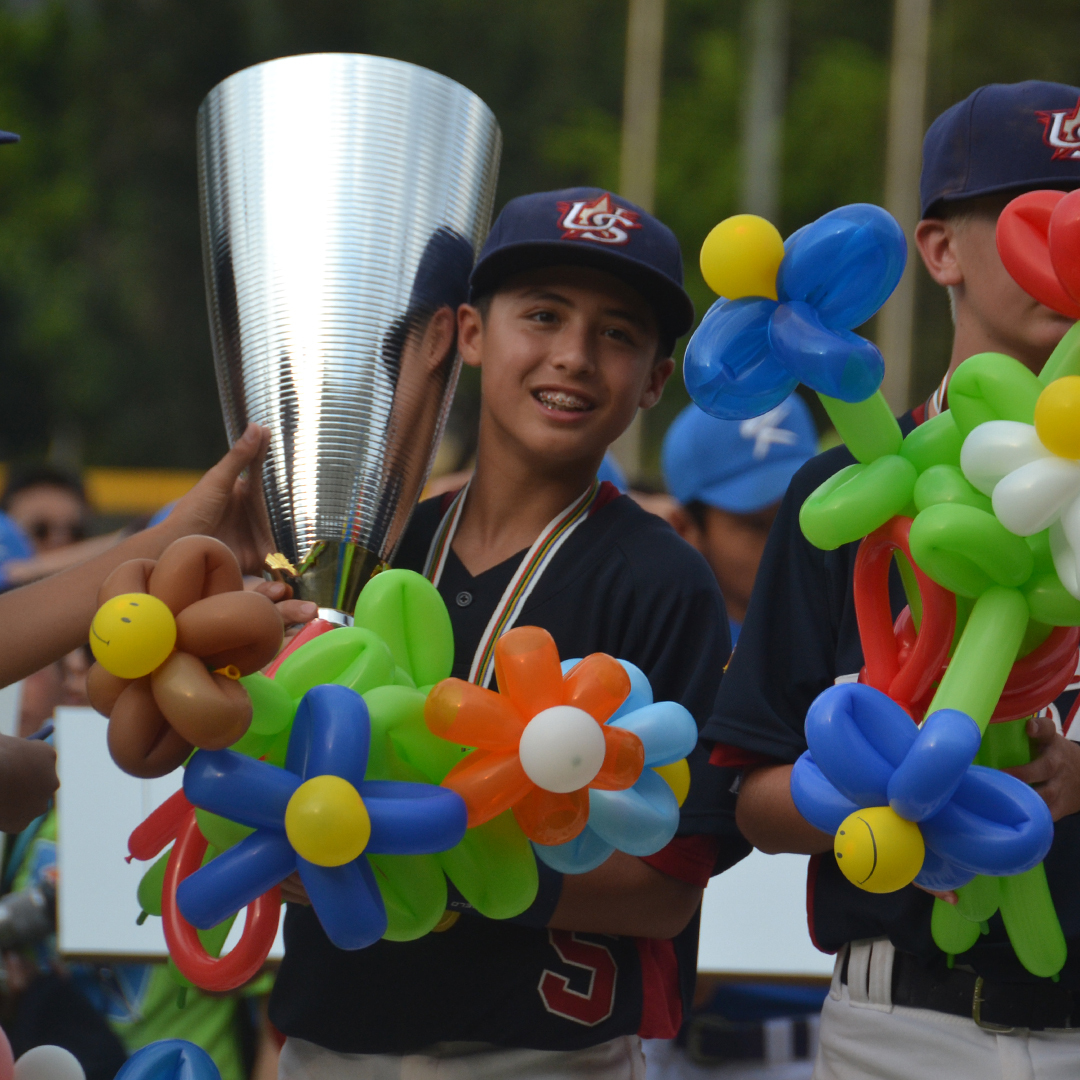 USABaseball's tweet image. On this day in 2013, Team USA&apos;s 12U National Team won its first-ever gold medal and U-12 Baseball World Cup! Since its inception in 2013, the 12U National Team has won five World Cup Titles! 🏆🇺🇸

#OnthisDay x @bigleaguechew x @USABaseball12U