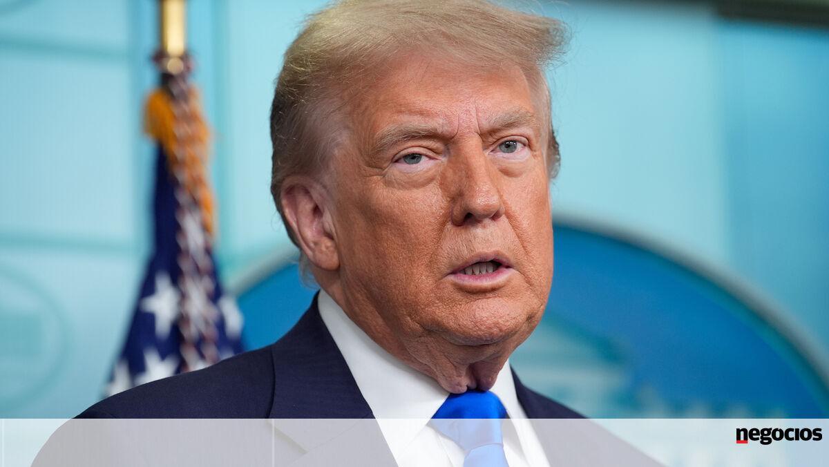 JNegocios's tweet image. Donald Trump reduz prazo de 50 dias dado à Rússia: "Estou desiludido com Putin" ebx.sh/baFrUZ