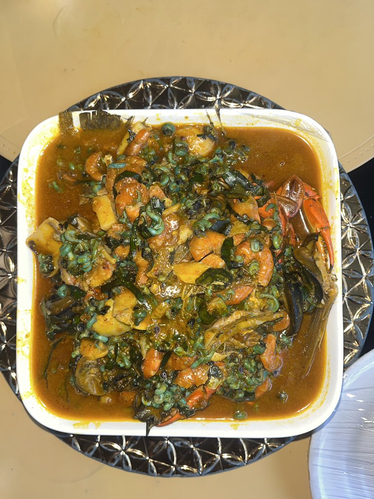 Mz_Wey's tweet image. Food, Light and love
