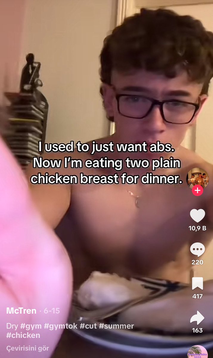 kooswberries's tweet image. tiktok mfs think they are slick