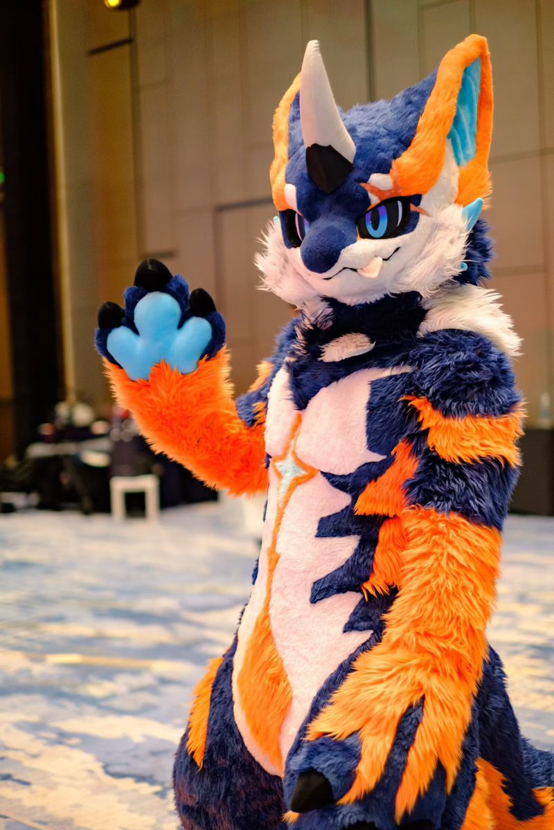 UncleFlameEX's tweet image. 这周的得闲獸聚～
#fursuit #FursuitFriday #furry #兽装