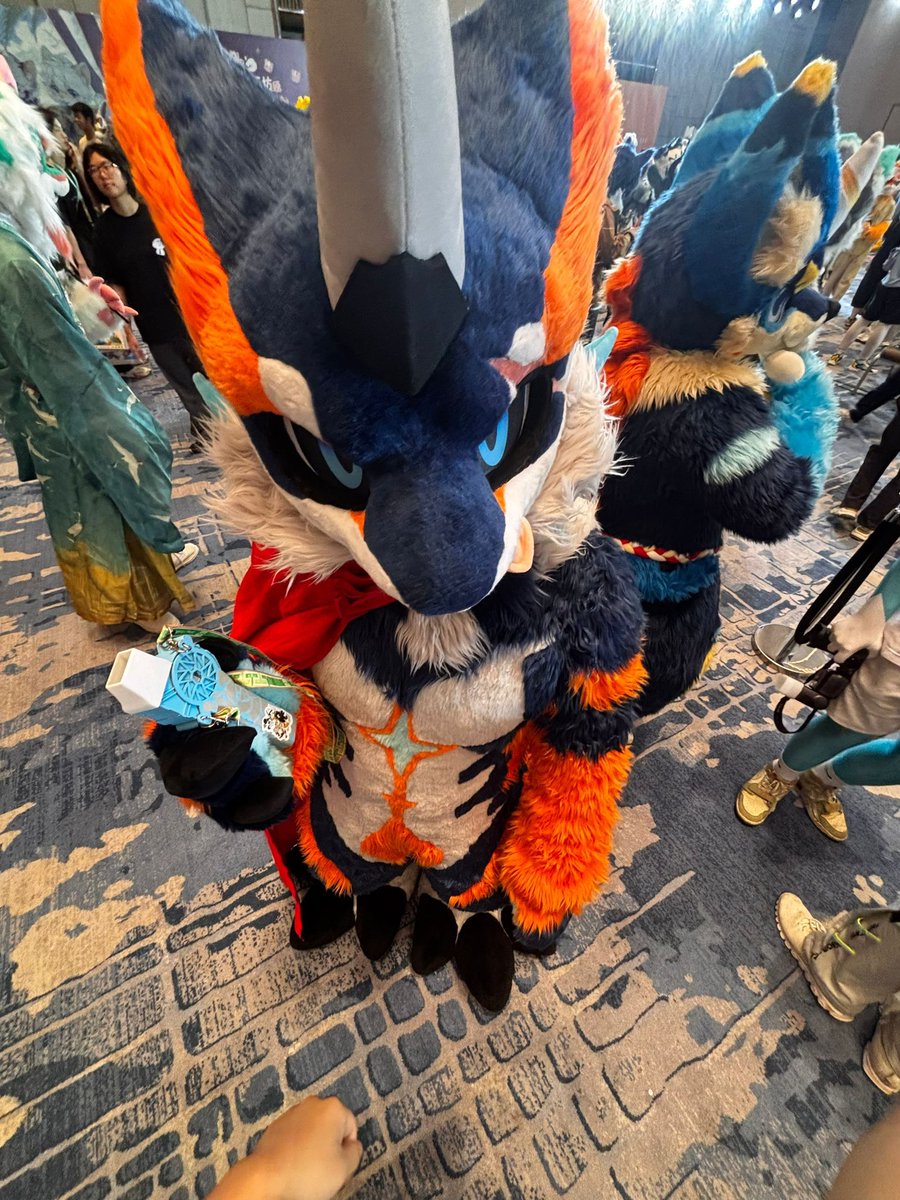 UncleFlameEX's tweet image. 这周的得闲獸聚～
#fursuit #FursuitFriday #furry #兽装