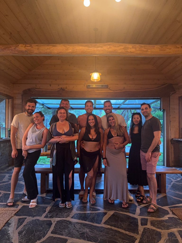 Aerocles's tweet image. goodbye to the most perfect Airbnb. Secluded, woodsy, clean, rustic. Cast iron everywhere. Everything smells like a fire place.
Pool ✅
Hot tub ✅
Sauna ✅
Cold plunge ✅
Cookhouse w wood burning grill ✅
Stargazing chairs ✅
Immaculate Vibes ✅
Friends ✅
Best birthday ever