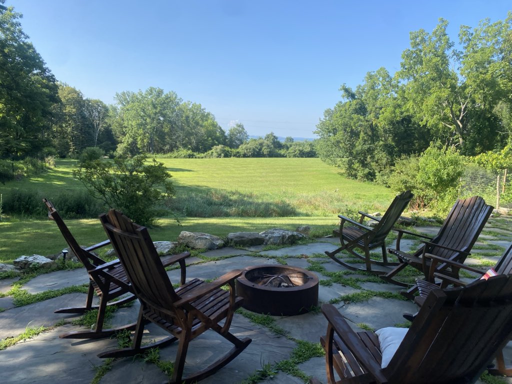 Aerocles's tweet image. goodbye to the most perfect Airbnb. Secluded, woodsy, clean, rustic. Cast iron everywhere. Everything smells like a fire place.
Pool ✅
Hot tub ✅
Sauna ✅
Cold plunge ✅
Cookhouse w wood burning grill ✅
Stargazing chairs ✅
Immaculate Vibes ✅
Friends ✅
Best birthday ever