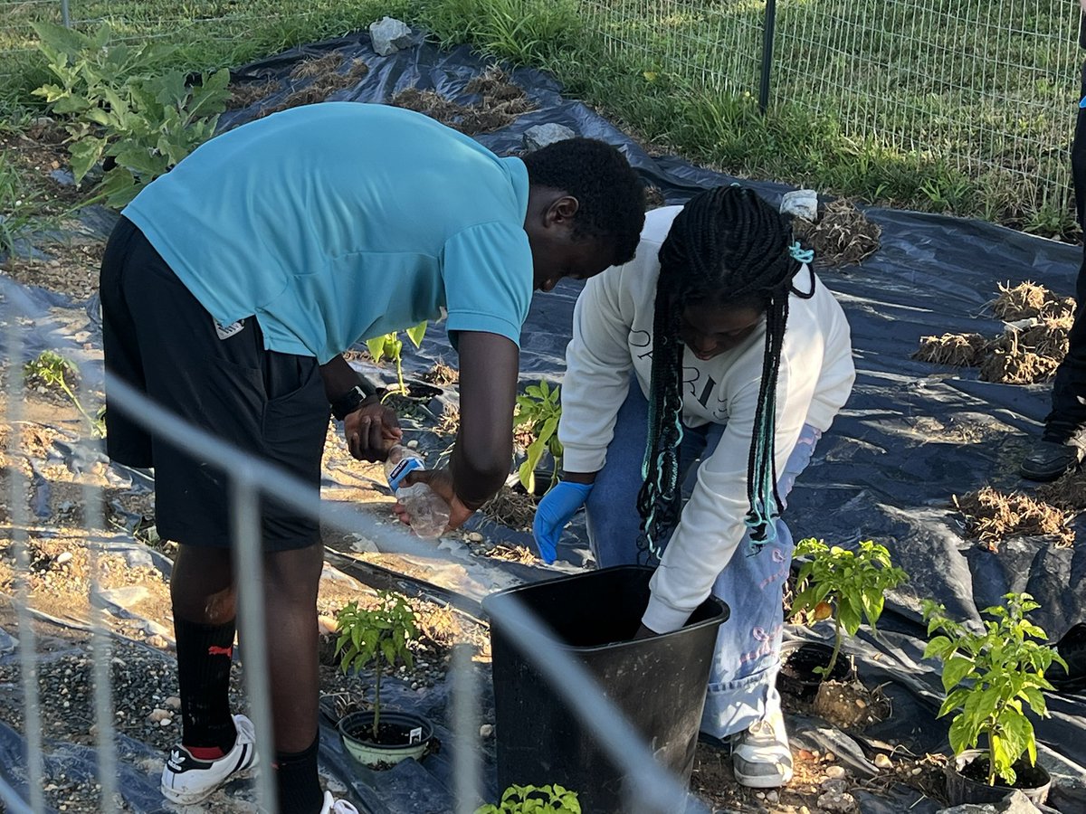 CMIT Academy (@cmitacademy) on Twitter photo EnviroLit : Summer Programs by @STEM Student Leaders guiding rising 9th graders~ Day 1
#EnvironmentalLiteracy #SummerLeaders #Grade9Growth #ambassadors <a href="/usedgov/">U.S. Department of Education</a> <a href="/UNEP/">UN Environment Programme</a> <a href="/MAEOE_MD/">MAEOE</a> <a href="/greenschoolsorg/">Project GreenSchools</a> <a href="/pgcps/">PGCPS</a> <a href="/charteralliance/">publiccharters.org</a> EnviroLit : Summer Programs by @STEM Student Leaders guiding rising 9th graders~ Day 1
#EnvironmentalLiteracy #SummerLeaders #Grade9Growth #ambassadors <a href="/usedgov/">U.S. Department of Education</a> <a href="/UNEP/">UN Environment Programme</a> <a href="/MAEOE_MD/">MAEOE</a> <a href="/greenschoolsorg/">Project GreenSchools</a> <a href="/pgcps/">PGCPS</a> <a href="/charteralliance/">publiccharters.org</a>